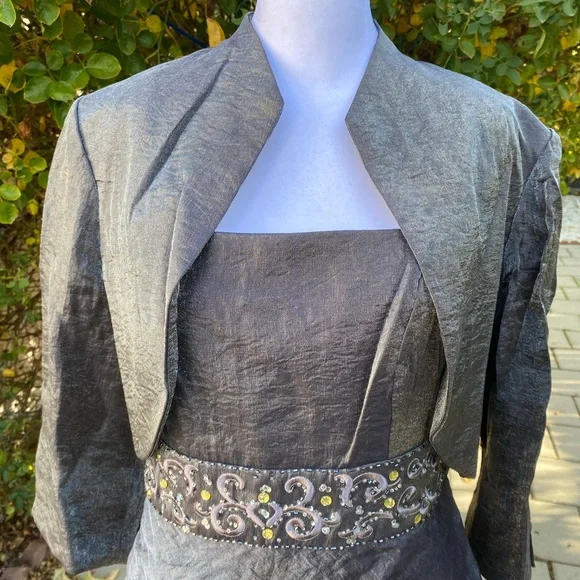 R&M Richards Elegant silver metallic w/stones 2piece dress crop jacket, Size 12 - Picture 9 of 9